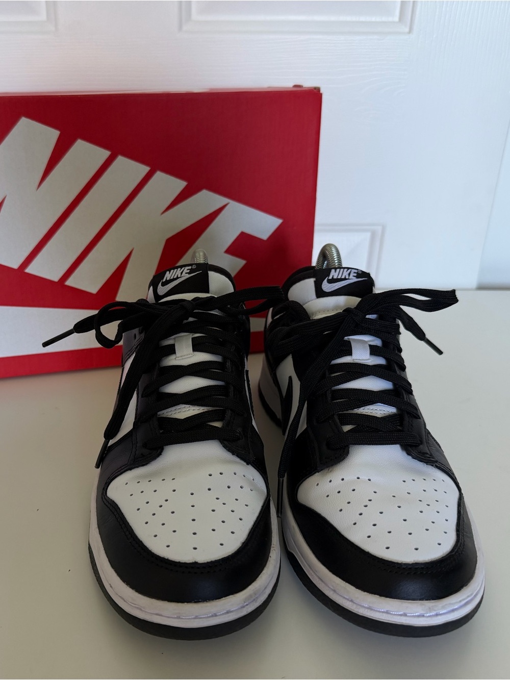 Nike Dunk Low Retro Panda Black & White Sneaker Women’s Size 8.5 DD1503-101. EUC